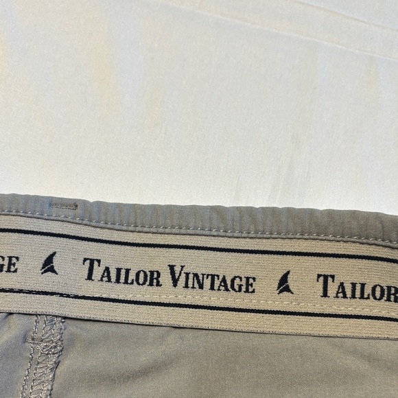 Tailor Vintage Men's light gray  Flat Front Shorts - Picture 4 of 13